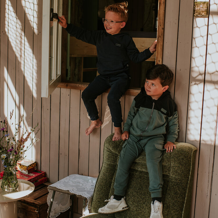 Koko Noko boys' cardigan with hood dark green organic cotton | WN1820