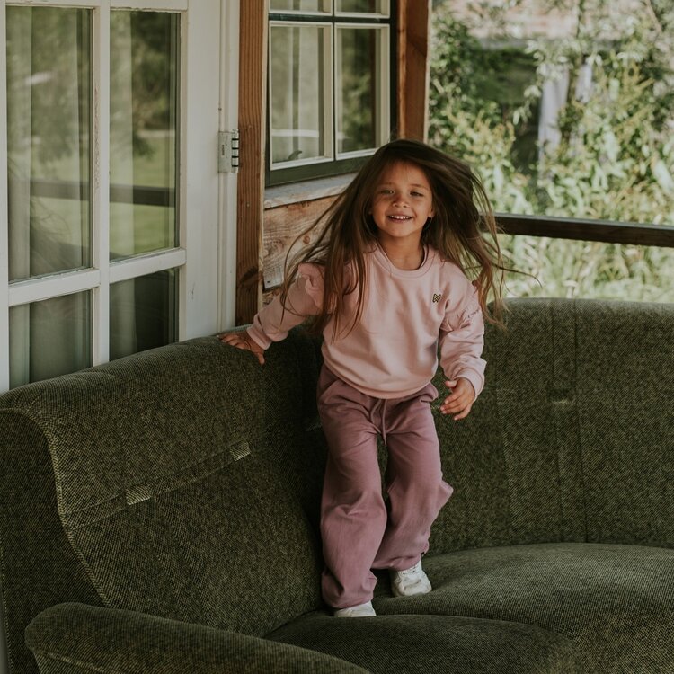 Koko Noko girls' dropped shoulder sweater, soft pink, organic cotton | WN1912