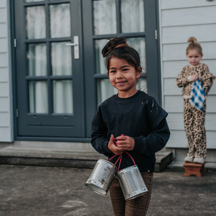 Koko Noko meisjes sweater zwart pailletten | M60960-37