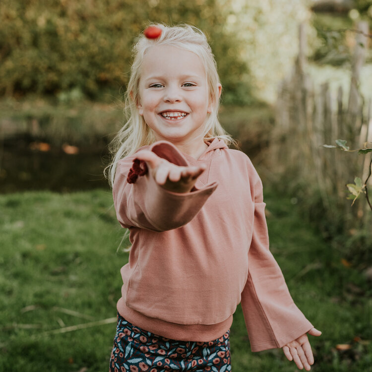 Koko Noko girls’ hoodie, pink with crocheted flowers | M60983-37