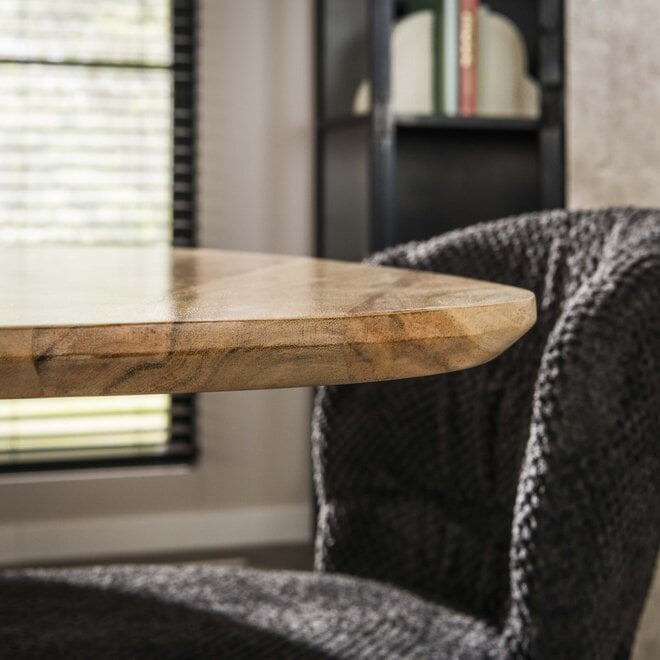 Eettafel Triangle 135x135cm / Massief acacia