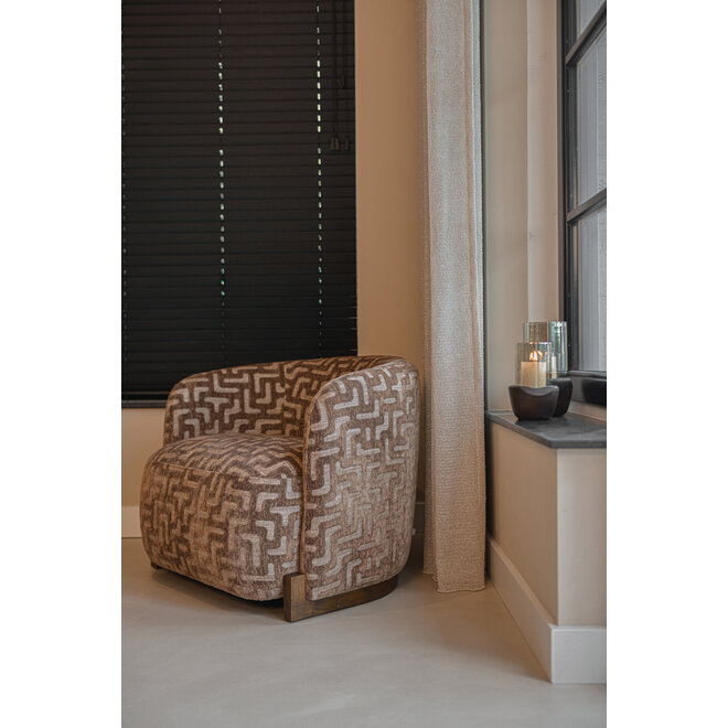 Lounge stoel Hannah brown labyrinth fire retardant