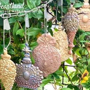 Redesign with Prima Redesign - Mould - Victorian Adornments