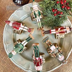 Redesign with Prima Redesign - Mould - Nutcracker Magic