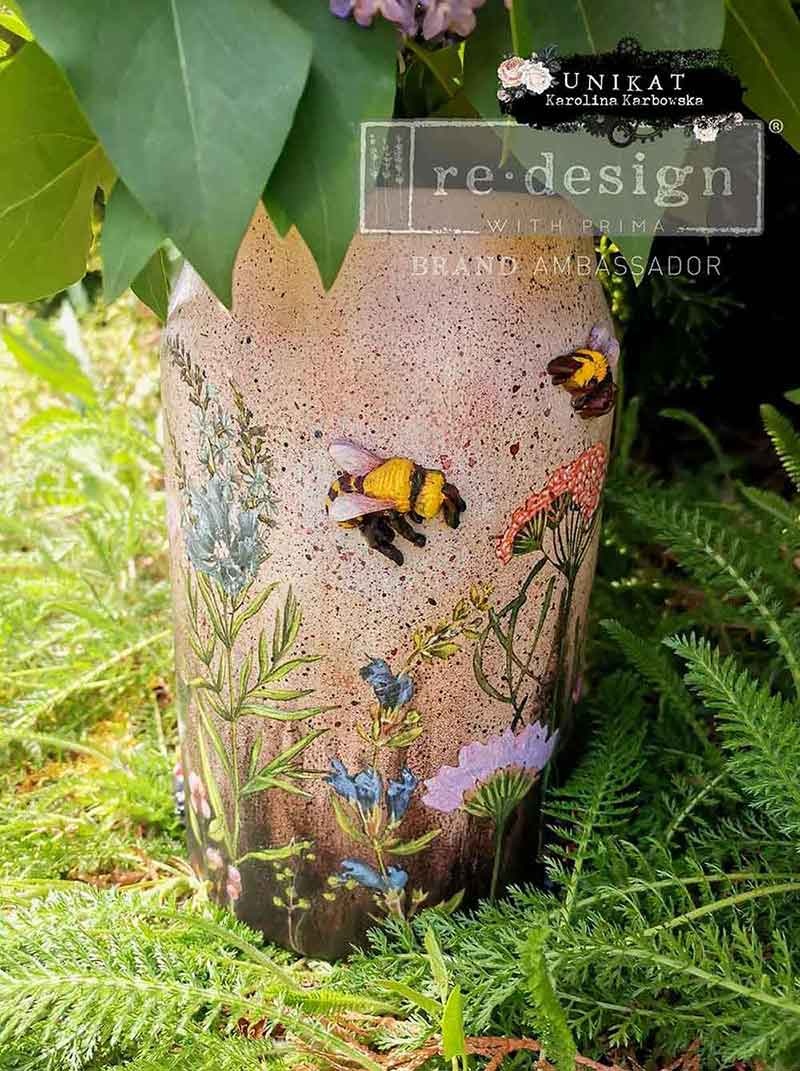 Redesign with Prima Redesign - MOULD - Buzzing Beauties