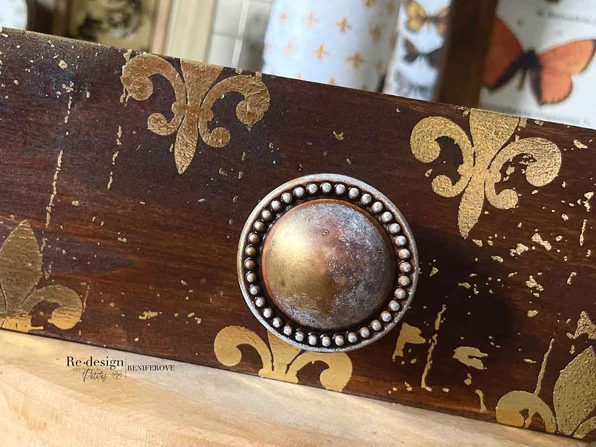 Redesign with Prima Redesign - Mould - Pearl Inlay (CECE)