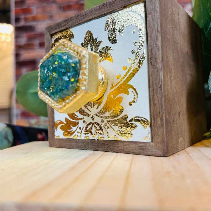 Redesign with Prima Redesign - Mould - Imperial Pearl (CECE)