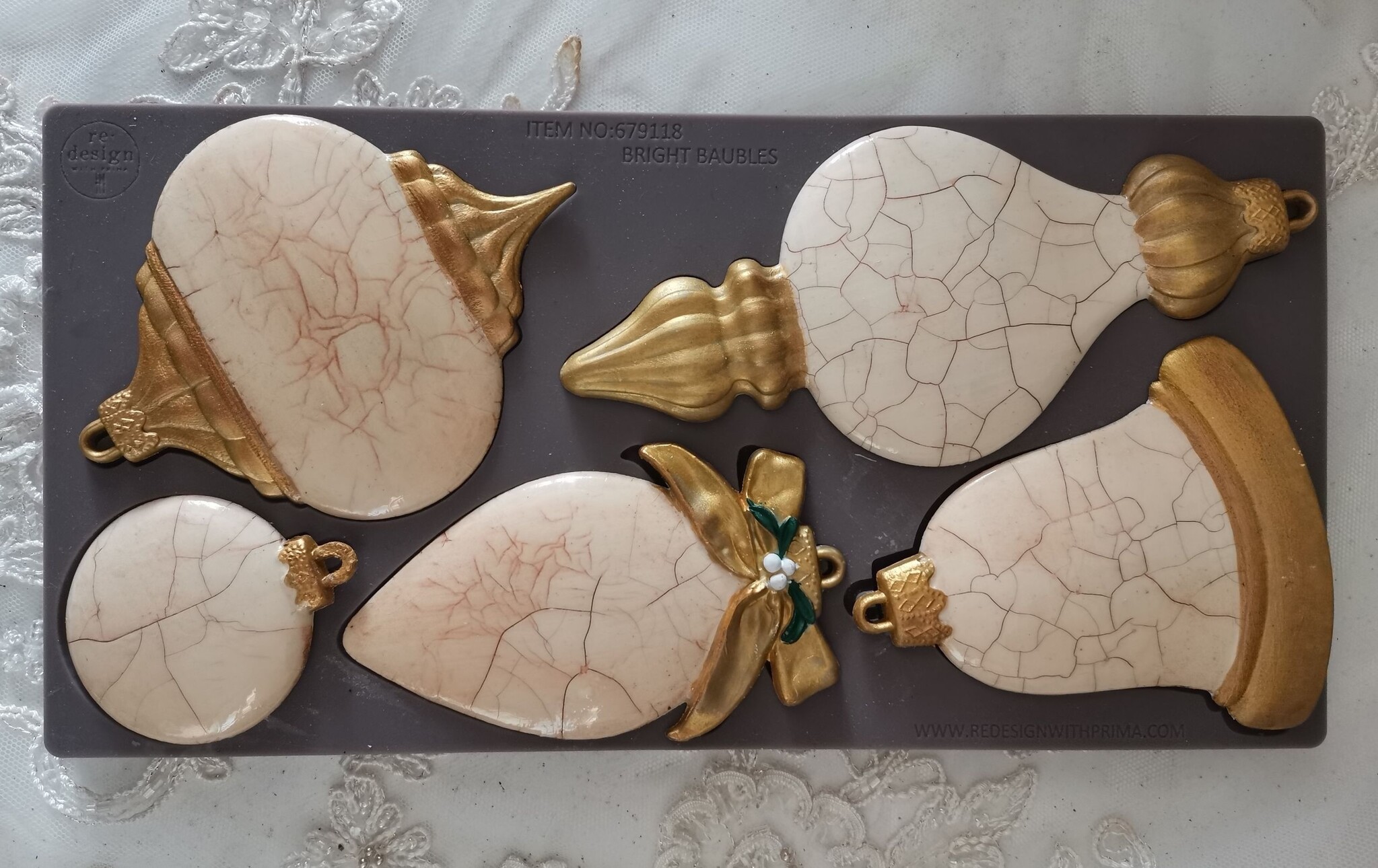 Redesign with Prima Redesign - Mould - Bright Baubles