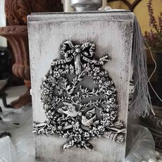 Redesign with Prima Redesign - Mould - Salon De La Paix