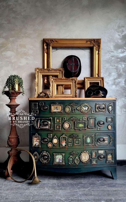 Redesign with Prima Redesign - Mould - Lysandra