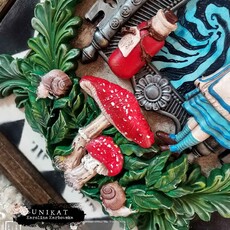 Redesign with Prima Redesign - Mould - Following Alice - Lost in wonderland