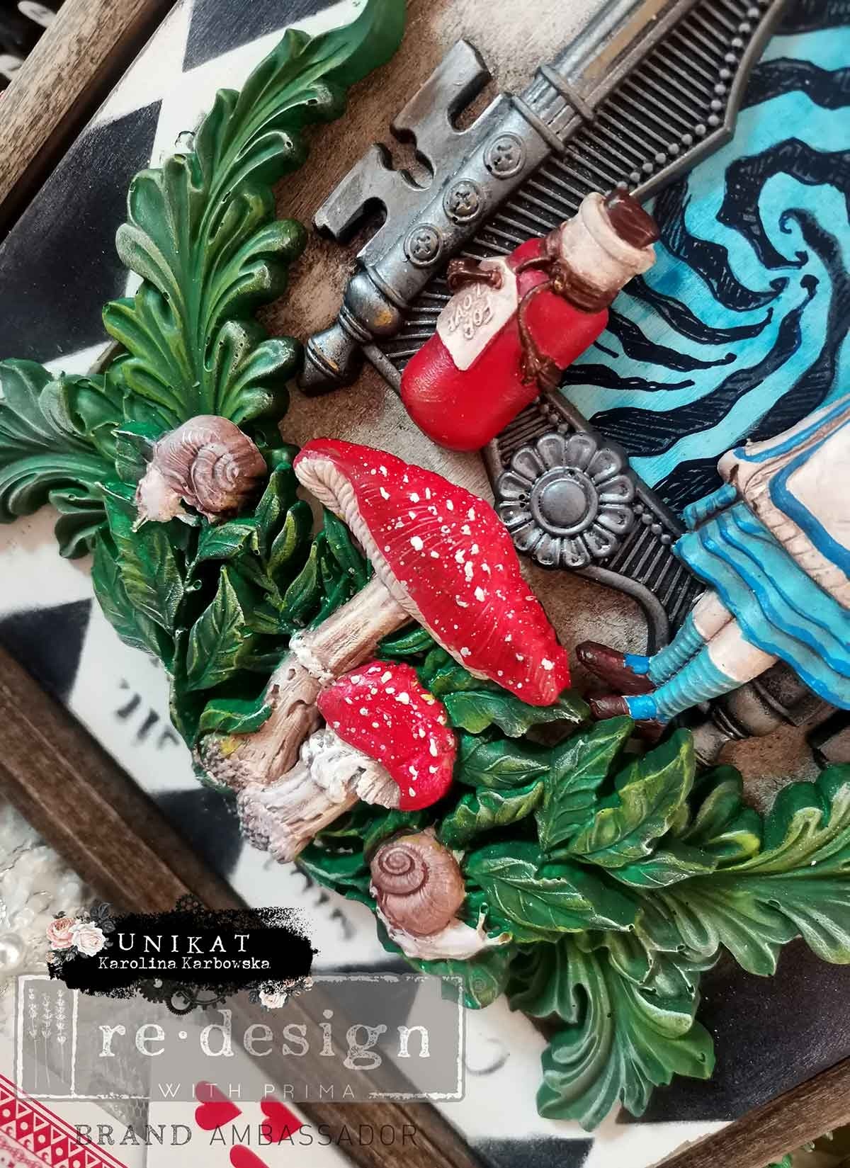 Redesign with Prima Redesign - Mould - Following Alice - Lost in wonderland