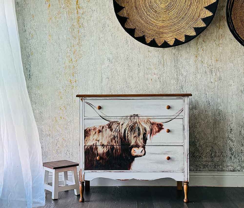 Redesign with Prima Redesign - Decoupage Fiber A1  - Majestic Moo