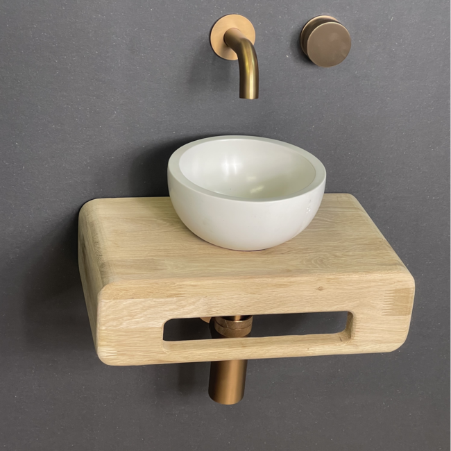 Como fontein toilet eiken houten plank met handdoekhouder