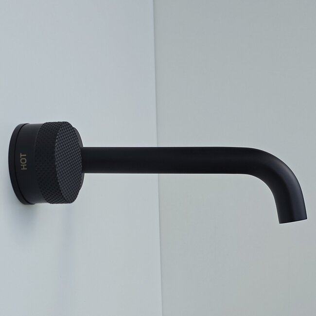 Como Mood 60 wastafelkraan zwart inbouw. 20cm uitloop met binnendeel. Compleet matzwarte inbouwkraan