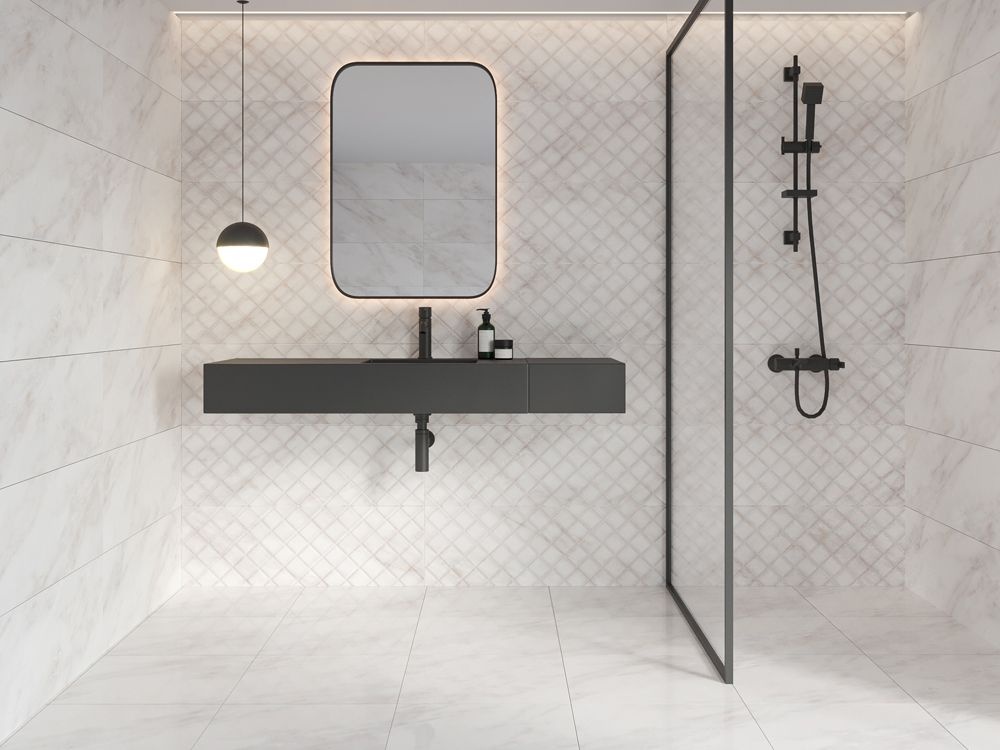 zandkleur_tegel_met_zwart_wastafel