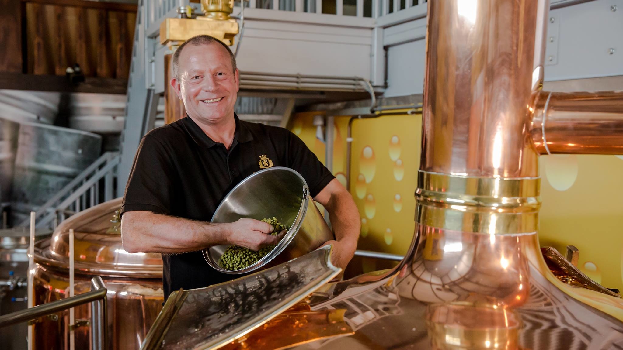 Bronckhorster BA 33 & Brain Gammage Pink