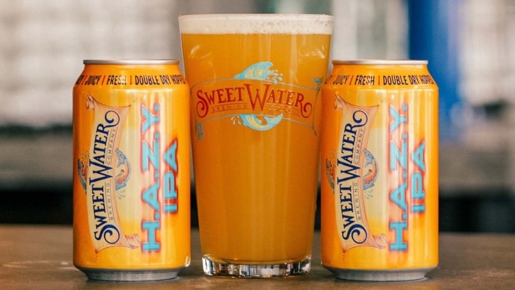 2 + 1 gratis op SweetWater Hazy IPA
