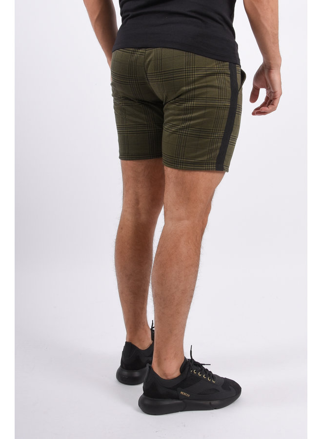 YUGO Checkered Shorts Green