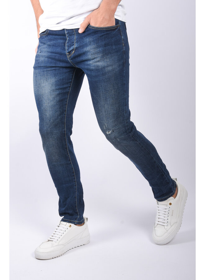 Slim Fit Stretch Jeans “Dion” Basic Blue Slightly Distressed