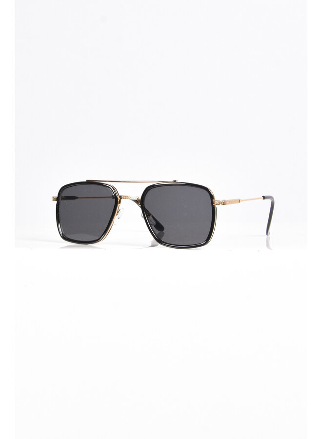 Premium Black/Gold Aviator Sunglasses Black Tint