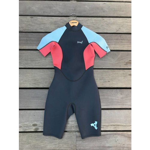 Xcel Xcel GCS 2mm Dames Wetsuit Shorty Gunmetal Xcel Xcel GCS 2mm Dames Wetsuit Shorty Gunmetal