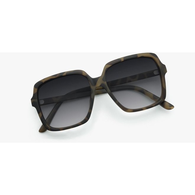 Nectar Peachtree Brown Tortoise/Gradient Black Sunglasses