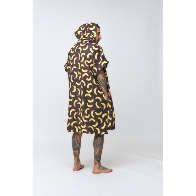 After Surf Poncho Banana Stains Black