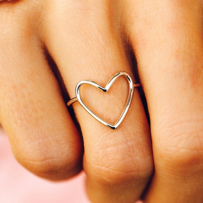 Pura Vida Statement Heart Ring