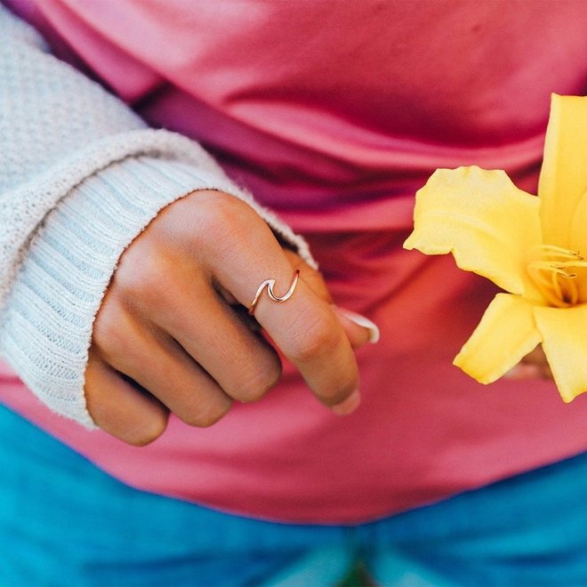 Pura Vida Wave Ring Rose Gold