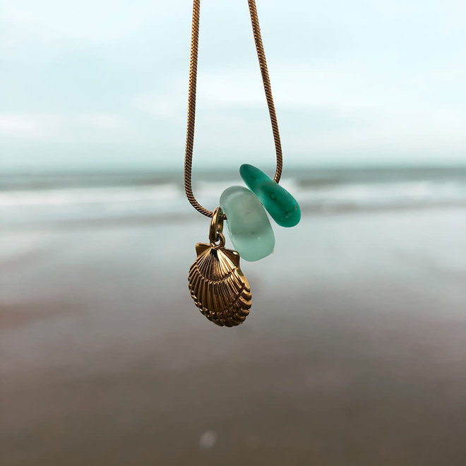 Laguna Treasures Sea glass Shell Necklace Gold