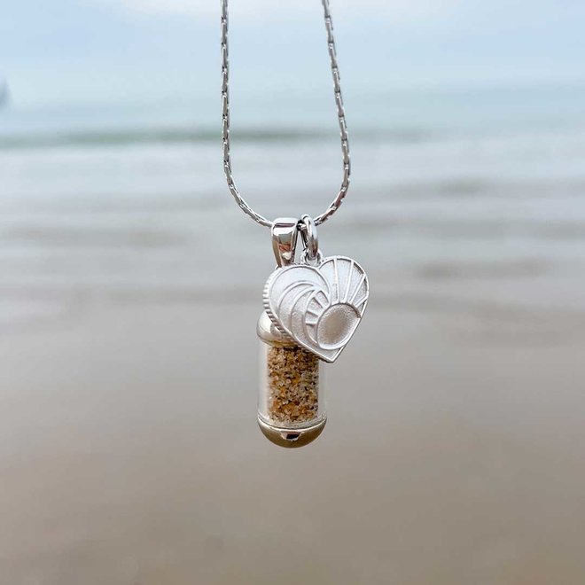 Laguna Treasures Beach Pendant Zilver met Ocean Lover