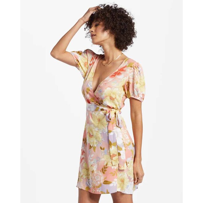 Billabong Dames Hot Tropics Mini Wrap Dress Sweet Peach