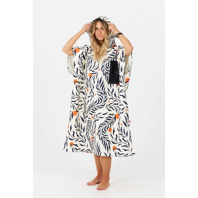 After Surf Poncho Tech Pocket Feather Leaves
