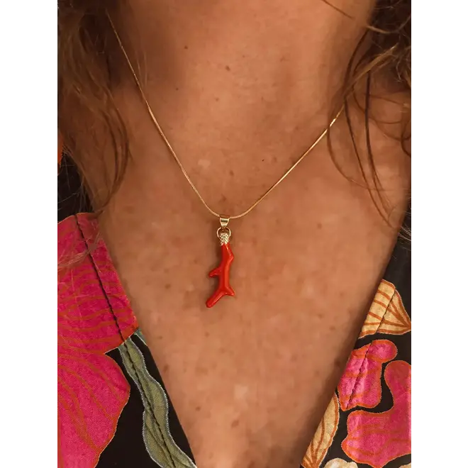 Laguna Treasures Ocean Necklace Coral Flame Gold