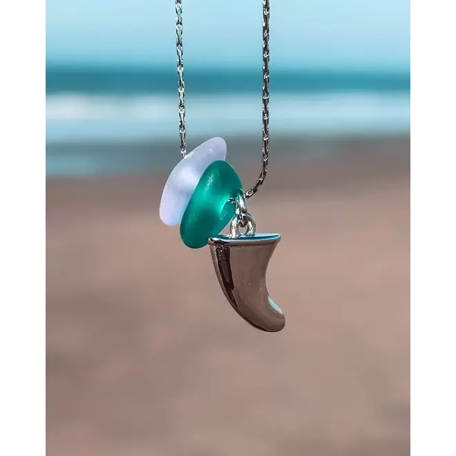 Laguna Treasures Sea Glass Necklace Fin Silver