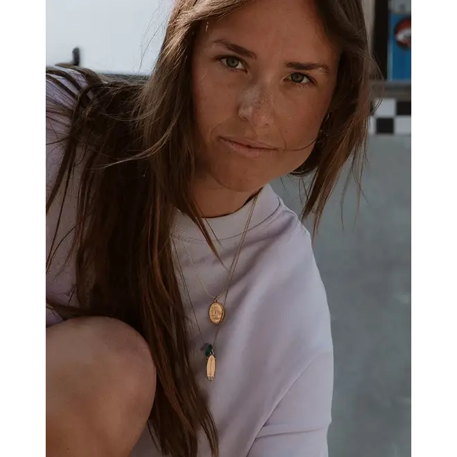 Laguna Treasures Zeeglas Ketting Surfskateboard Goud