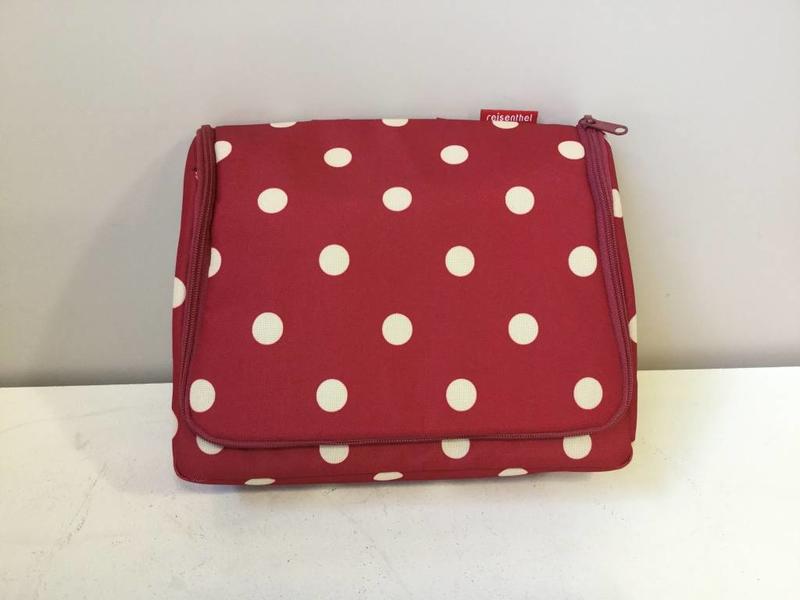reisenthel toiletbag xl ruby dots - giftshop palace