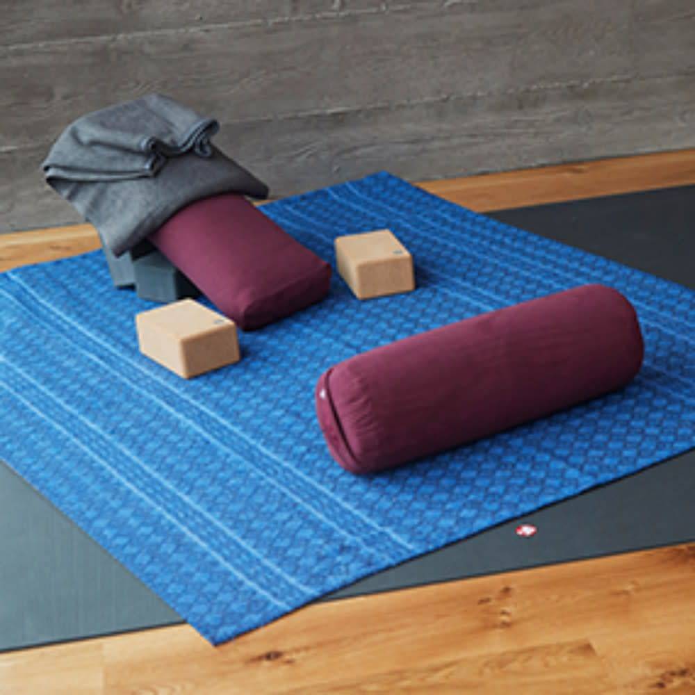 manduka yoga blanket