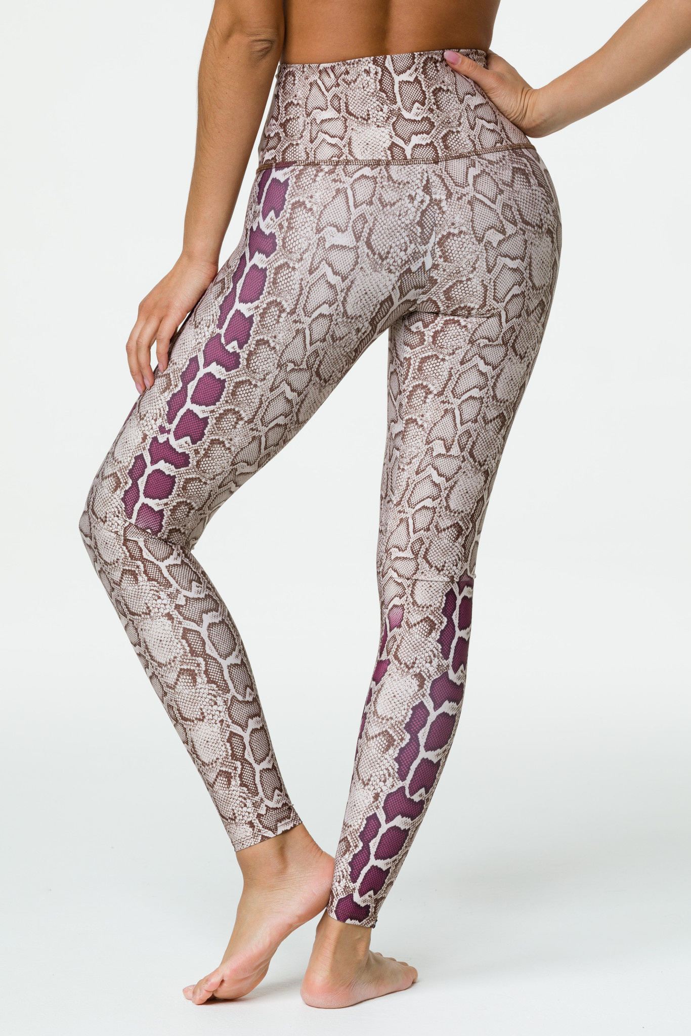 Onzie High Rise Graphic Legging - Viper 
