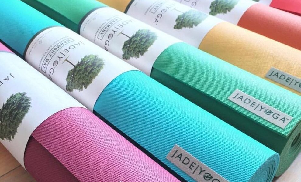 How to pick the right yoga mat?