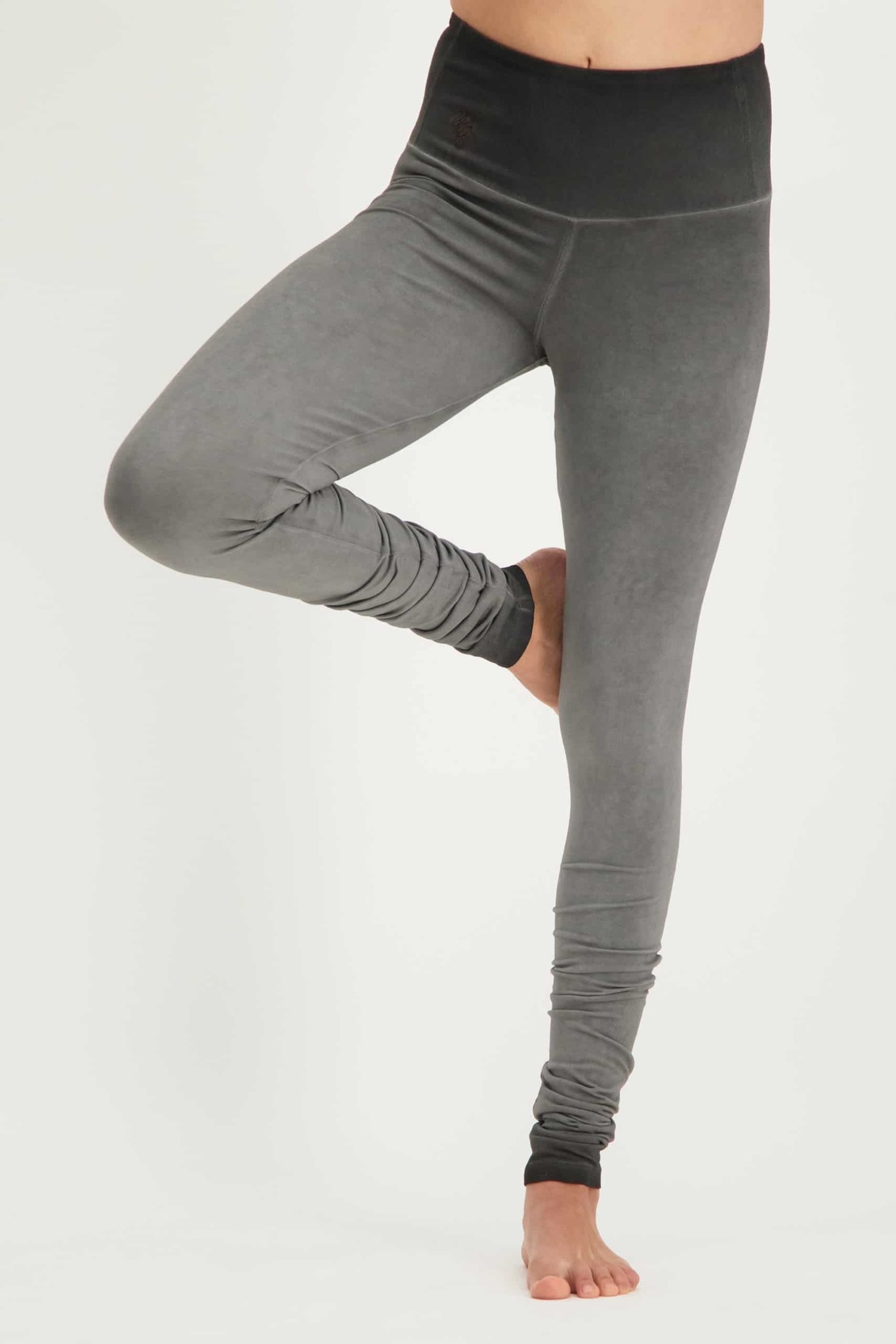 Urban Goddess Gaia Yoga Legging - Off Black - Yogisha Amsterdam
