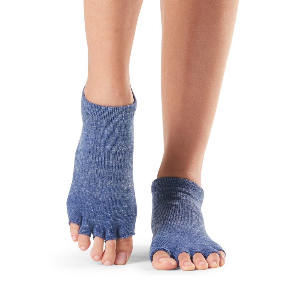 Toesox Yoga Socks Half Toe Low Rise - Black - Yogisha Amsterdam
