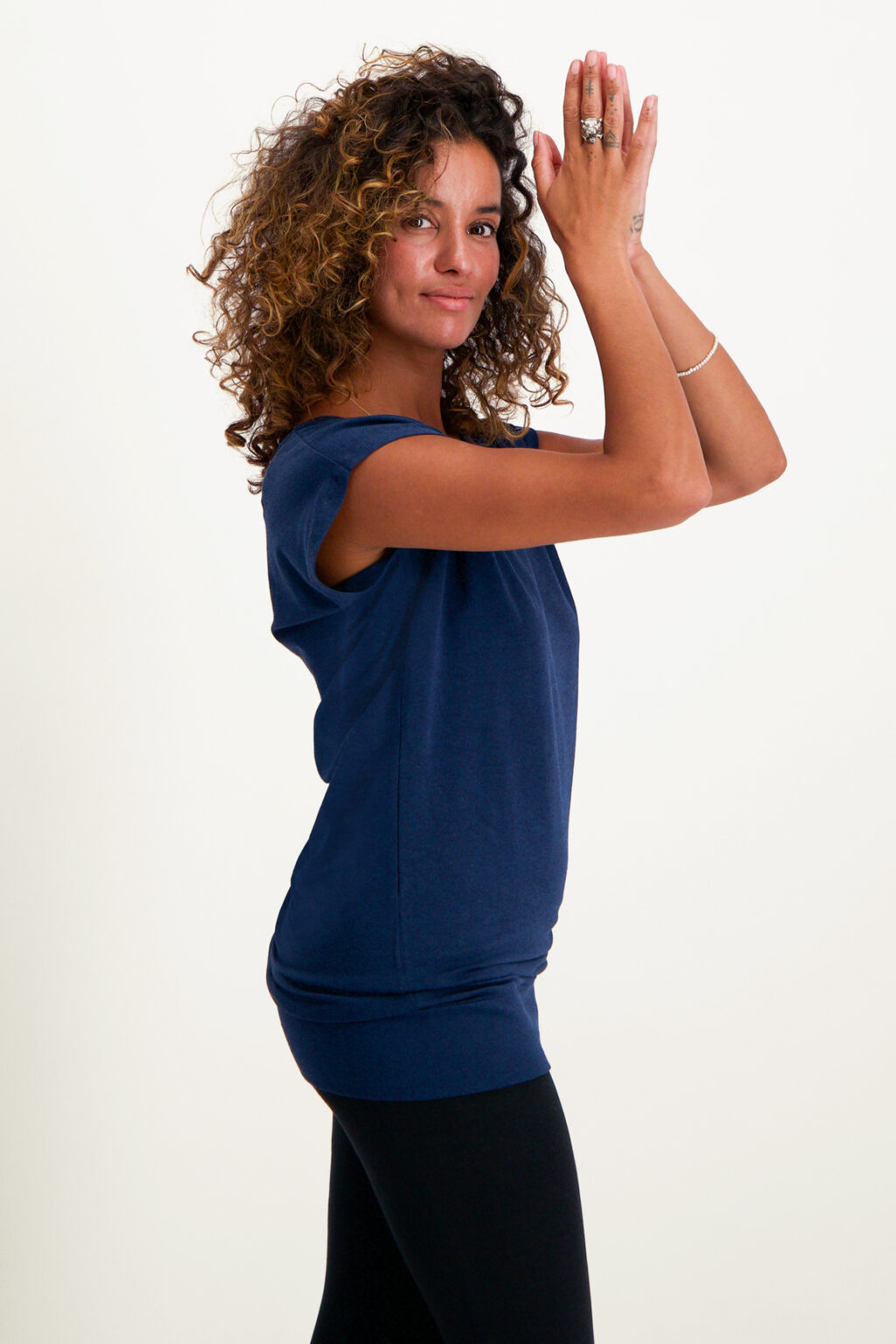 Urban Goddess Urban Goddess Asana Yoga Tee - Midnight