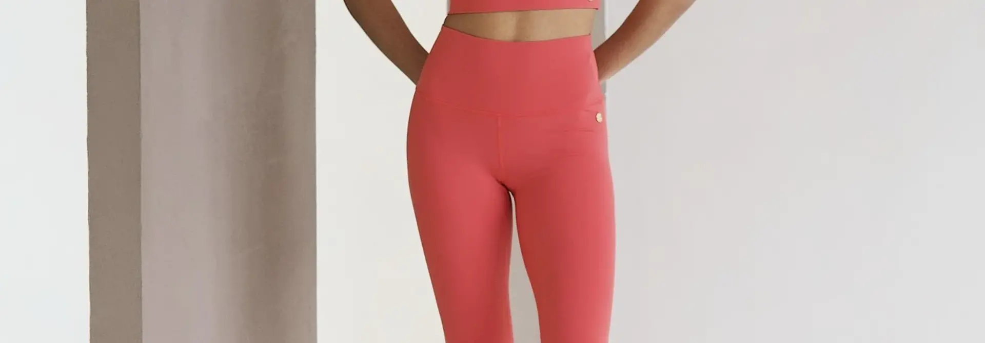 House of Gravity Signature Leggings - Coral