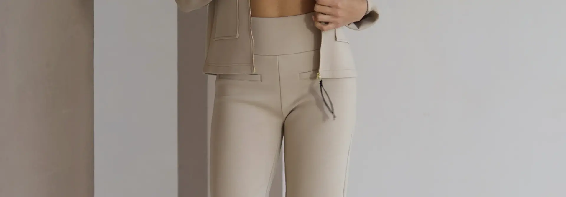 House of Gravity Straight Fit Chino - Pearly Sand