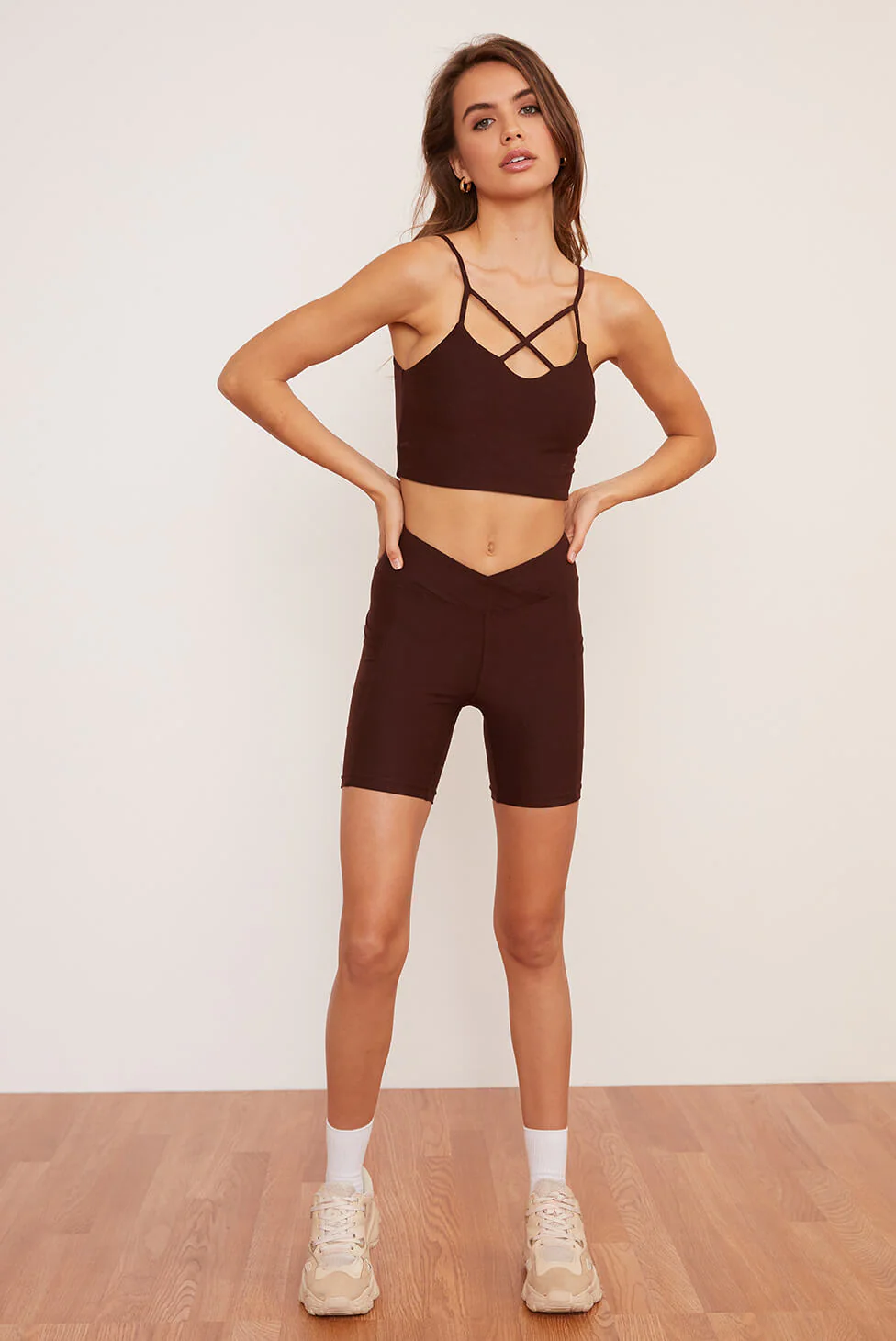 Wolves Midi Bike Short – Chai-5