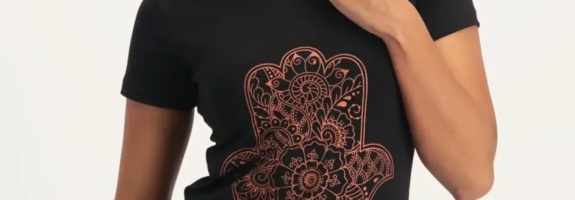 Urban Goddess Hamsa Core Yoga Tee - Onyx Black