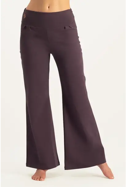 Urban Goddess Maeve Pants - Berry