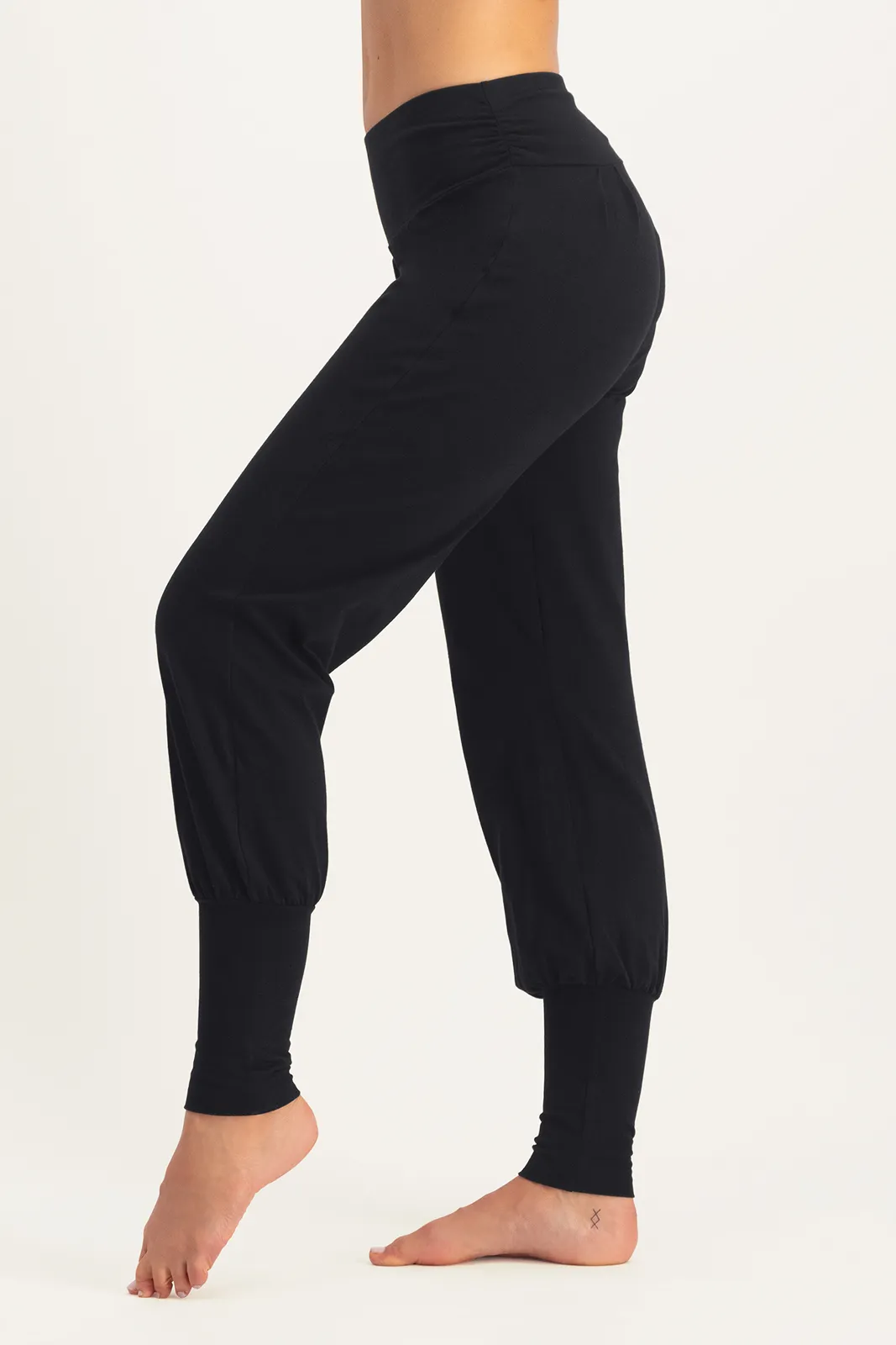 Urban Goddess Dakini Yoga Pants - Onyx Black-2